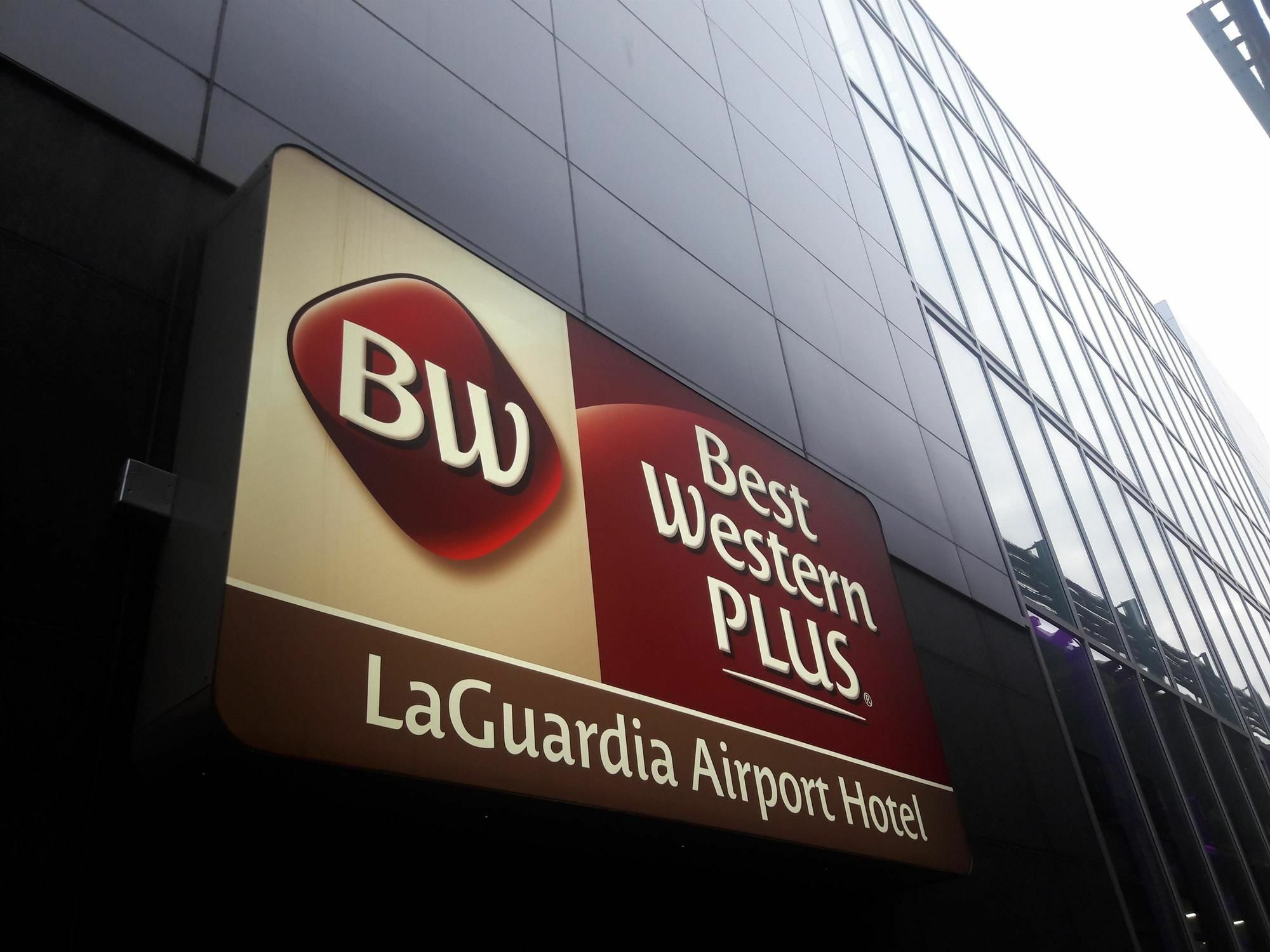 Best Western Plus Laguardia Airport Hotel Queens نيو يورك المظهر الخارجي الصورة