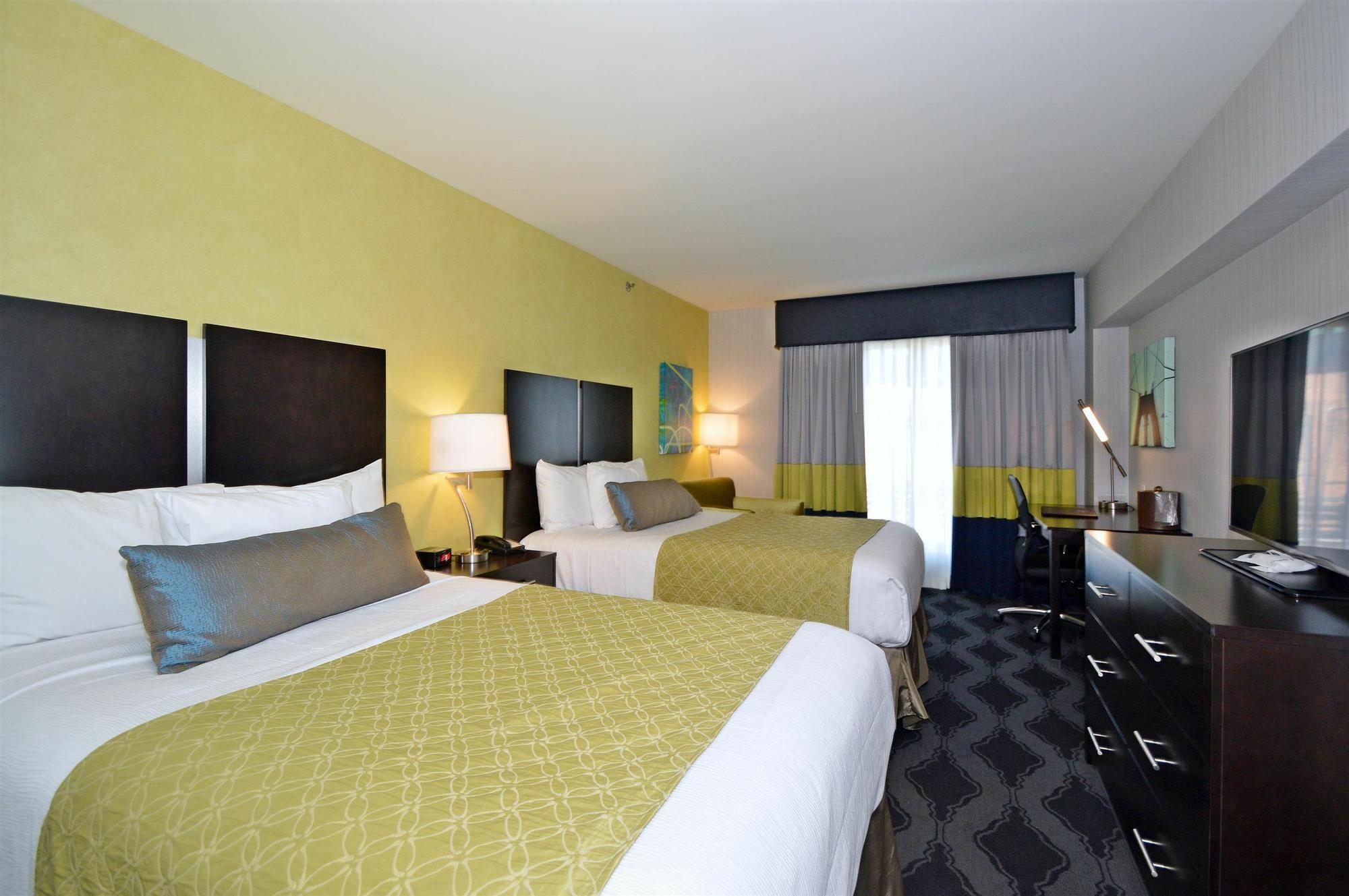 Best Western Plus Laguardia Airport Hotel Queens نيو يورك المظهر الخارجي الصورة