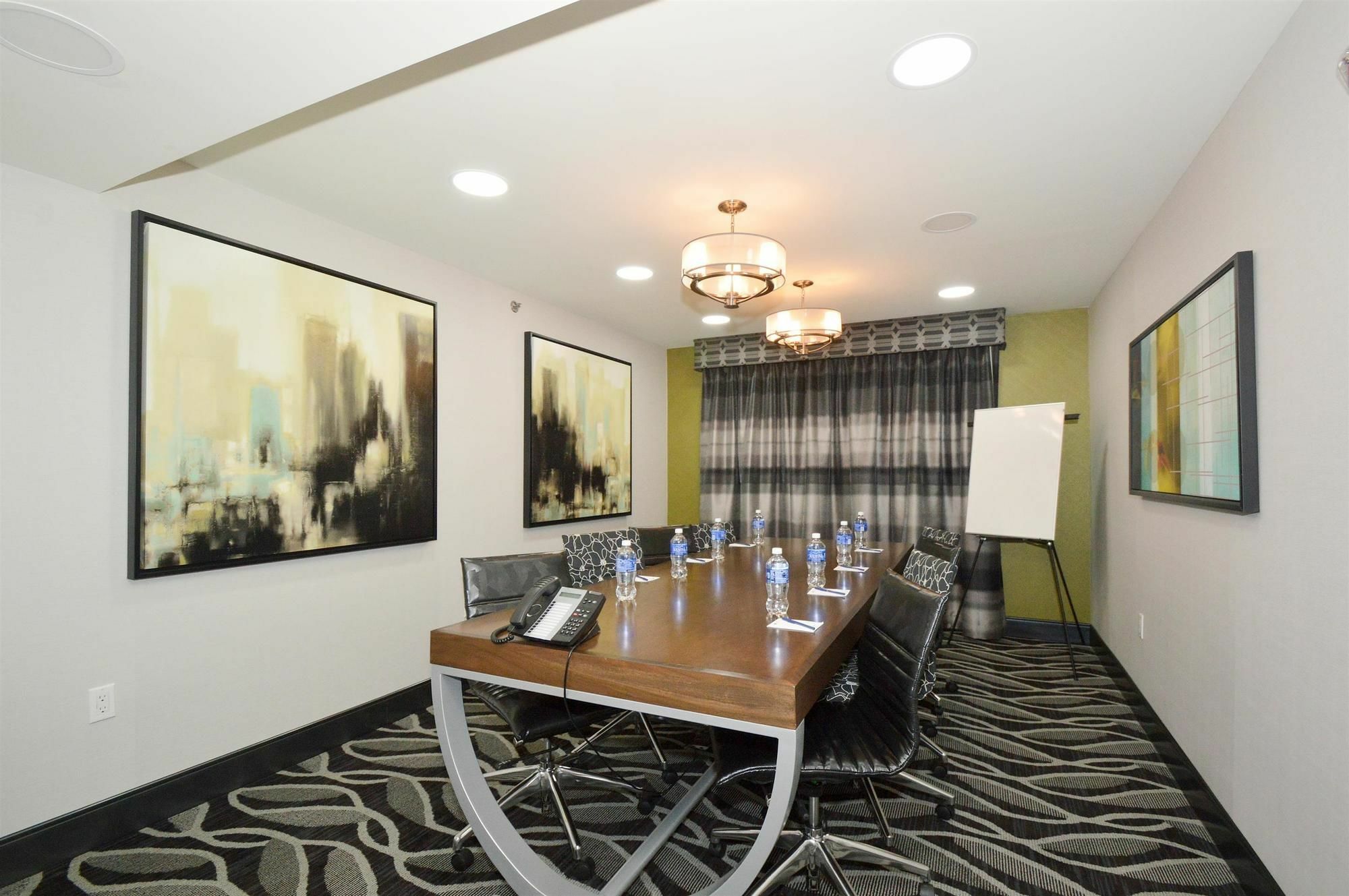 Best Western Plus Laguardia Airport Hotel Queens نيو يورك المظهر الخارجي الصورة