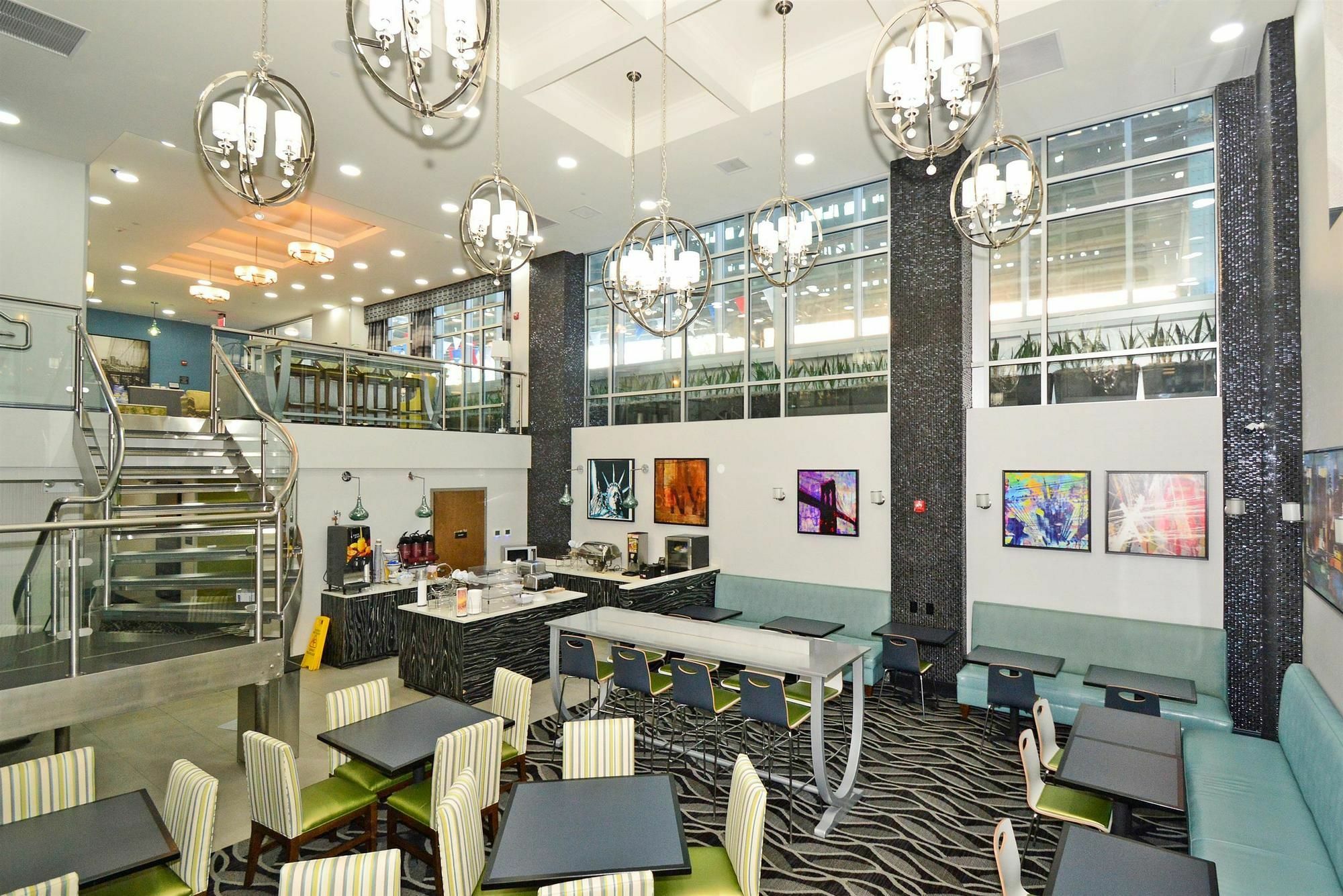 Best Western Plus Laguardia Airport Hotel Queens نيو يورك المظهر الخارجي الصورة